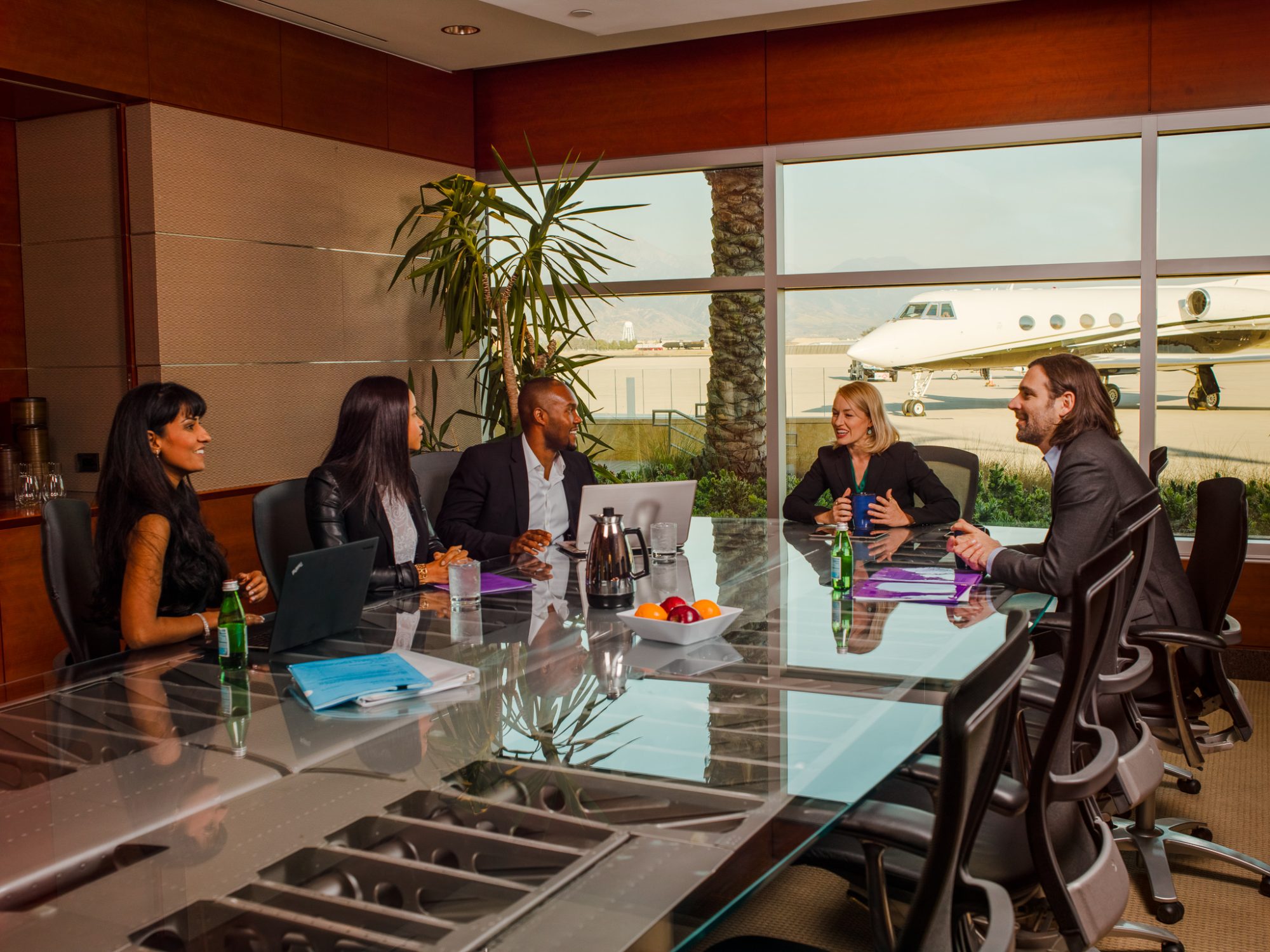 LUXIVAIR-ConferenceRoom-2015-001043-Edit